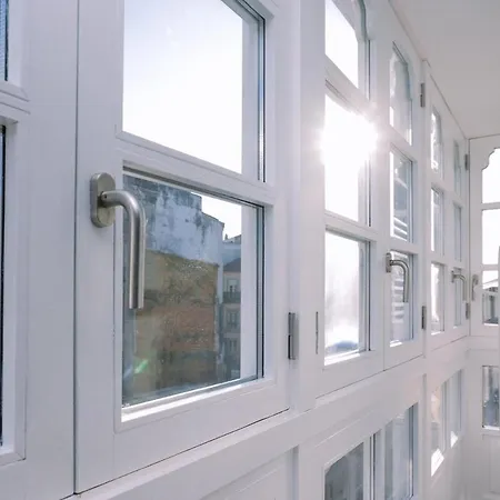 Atico Con Luz Y Brillo En By דירה