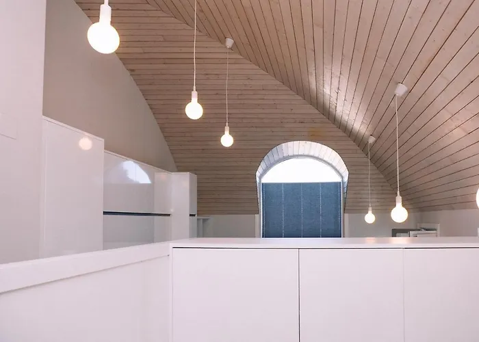 Atico Con Luz Y Brillo En By