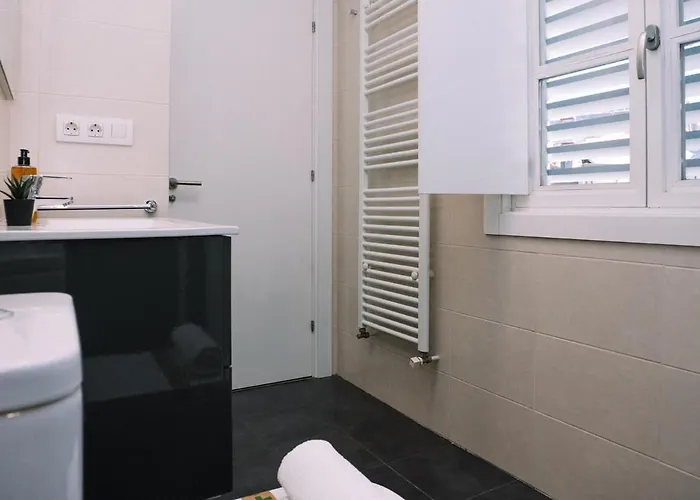 Atico Con Luz Y Brillo En By Appartement