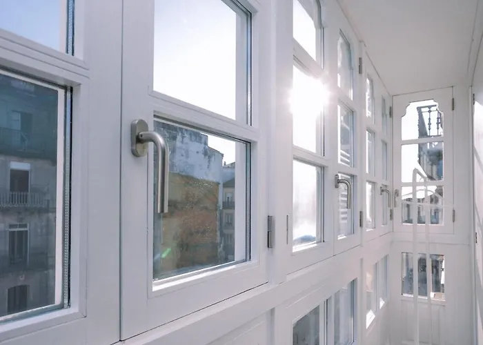 Atico Con Luz Y Brillo En By Appartement